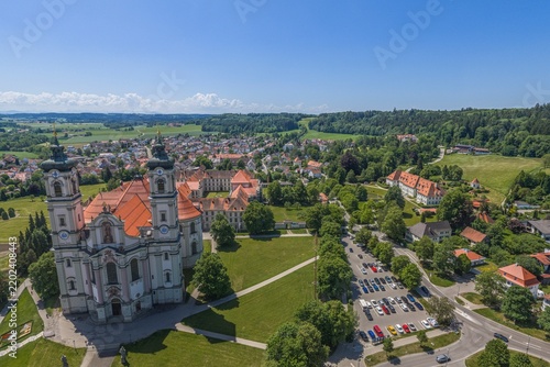 Fotografía Ausblick auf Ottobeuren im Günztal und das Unterallgäu an einem sonnigen Frühlin