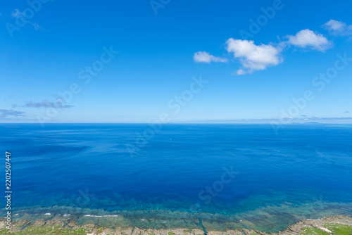 久米島の比屋定バンタ展望台から見る南シナ海