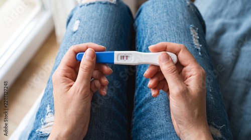 positive pregnancy test, pregnancy test, pregnant woman, positive test, pregnancy result, expecting baby, expectant mother, future mom, pregnancy, early pregnancy, pregnancy confirmation, confirmed pr