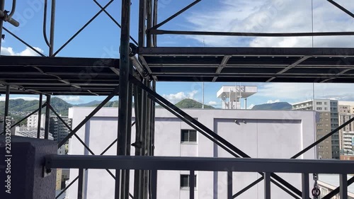 マンションの外装工事の足場
