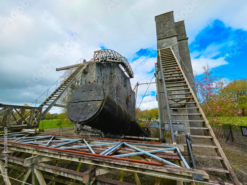 Fotografie Leviathan of Parsonstown, a historic 72-inch reflecting telescope located on the grounds of Birr Castle Demesne in County Offaly, Ireland