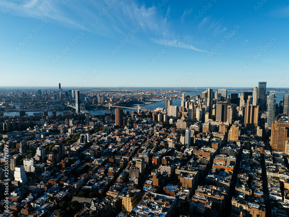 Fototapeta premium Aerial view of Washington Square Park and Manhattan skyline in New York City, USA.
