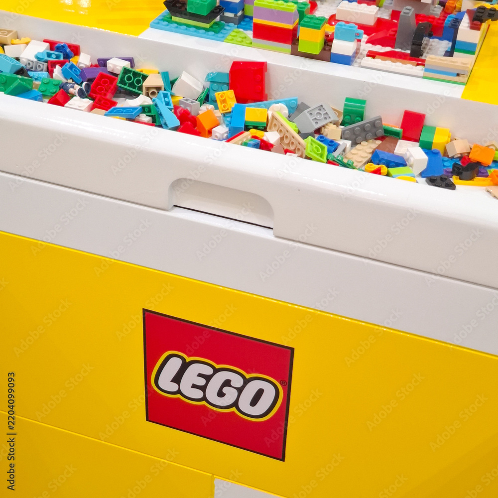 Obraz premium Lego store play table filled with plastic building blocks and bricks merchandise in retail store on September 22, 2026 in Bangkok, Thailand 