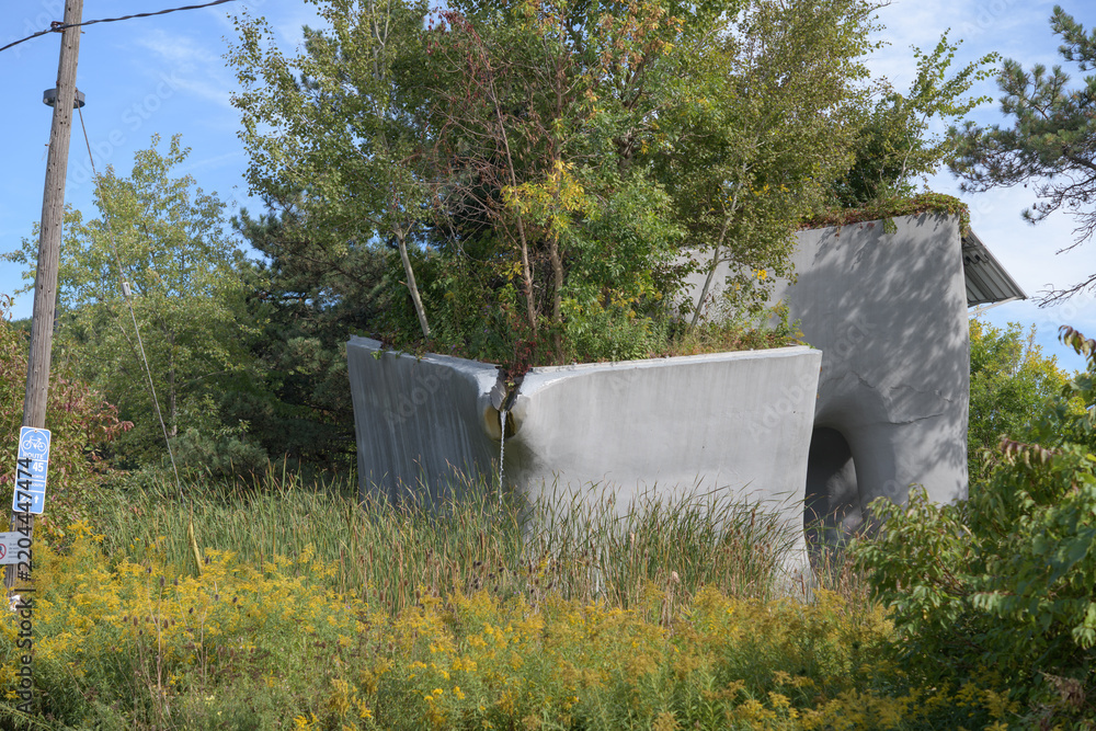 Fototapeta premium Noel Harding's Elevated Wetlands Sculptures art installation located at 425 Don Mills Road, nestled right beside the DVP highway and the river Don edge, Toronto