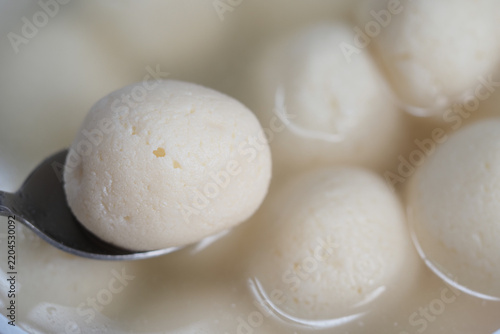 Принти на полотні Rasgulla Indian Sweet Dessert Balls in Syrup Spoonful of Soft Milk Confectionery