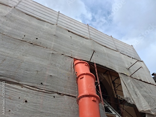 Lavori in corso nel cantiere edile - ponteggio