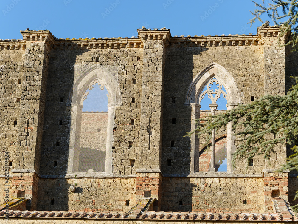 Obraz premium details of the Abbey of San Galgano in Chiusdino in the province of Siena