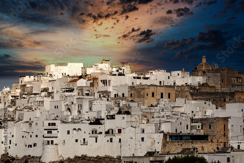 Obraz na plátně Sunset sur Ostuni