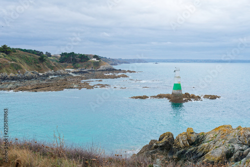 Découvrez le Port de Dahouët à Pléneuf-Val-André, port historique pittoresque de Bretagne. Entre bateaux, demeures de marins et départ du GR34, c'est une escale authentique et charmante.