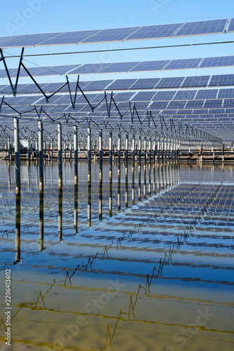 Solar photovoltaic panels and solar photovoltaic power generation systems