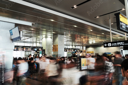 大阪駅の改札口の風景