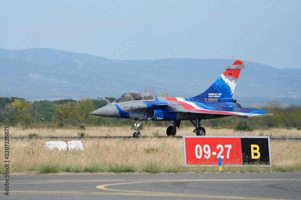 Fototapeta premium Rafale Solo Display 2026 au roulage