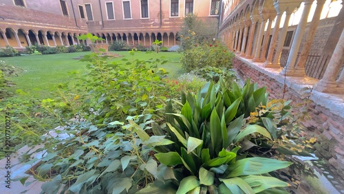 Chiostro dei Canonici