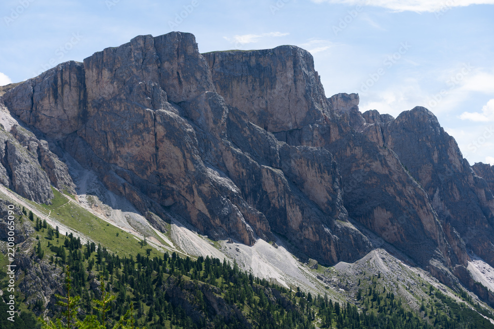 Obraz premium Idyllic mountain landscape in the Alps with blooming meadows, Alpe di Cisles, Seceda Ridgeline, Dolomiti , Pieralongia, Col Raiser