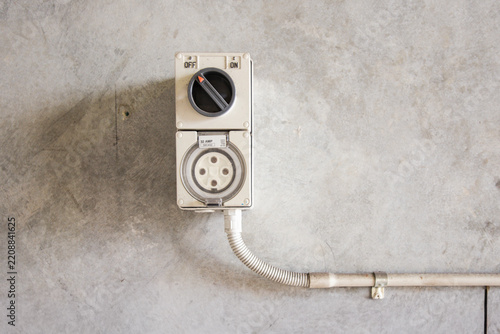 3-phase power socket