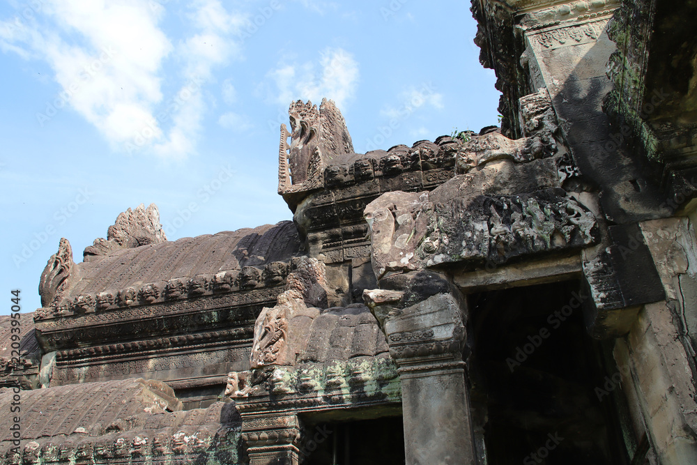 Fototapeta premium ruined khmer hindu and buddhist temple (angkor wat) in angkor in siem reap in cambodia 