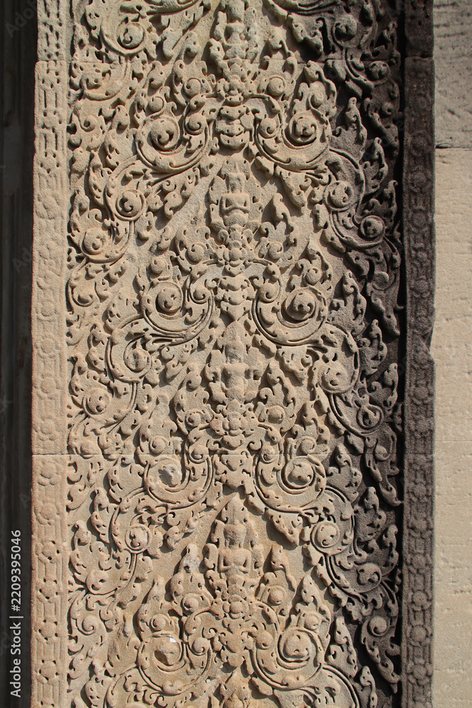 Fototapeta premium ruined khmer hindu and buddhist temple (angkor wat) in angkor in siem reap in cambodia 
