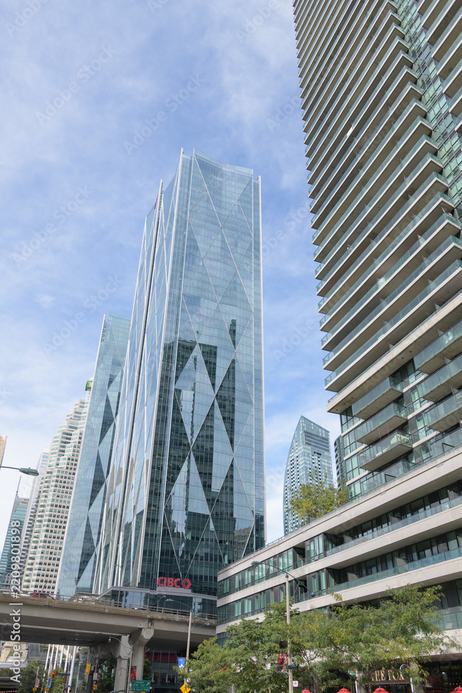 Obraz premium southwest elevation of CIBC Square, designed by WilkinsonEyre and Adamson Associates, located at 81 and 141 Bay St, Toronto