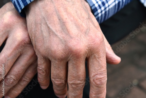 hands of an elderly man