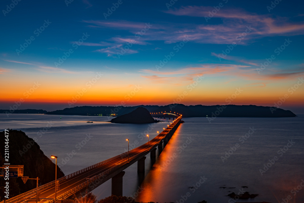 Fototapeta premium 山口県 角島大橋の夕景
