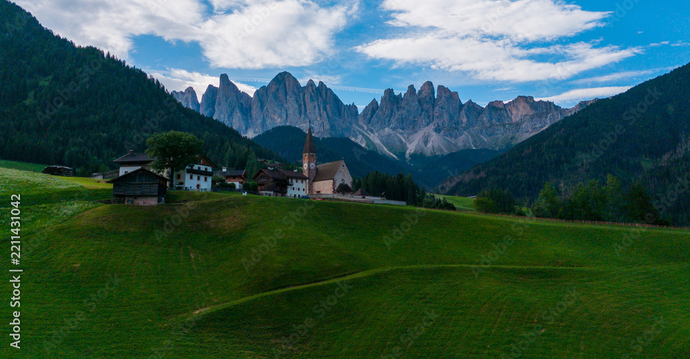 Obraz premium View of Val di Funes with the Chruch of Santa Maddalena in the Dolomites Mountains. Italy 
