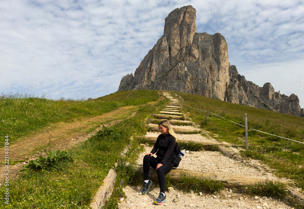 Obraz premium nuvolau peak view from giau pass dolomites