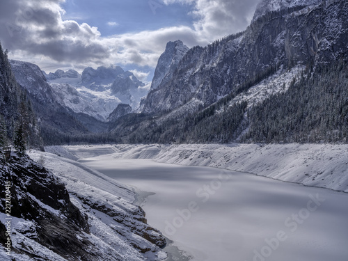 Gosausee mit Dachstein im Winter