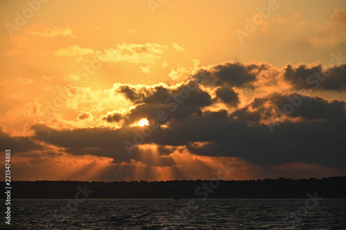 Un ciel magnifique au coucher de soleil sur l'île de Malte