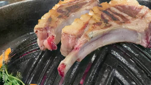 北海道ジンギスカン七輪炭火で焼く生ラムの旨味