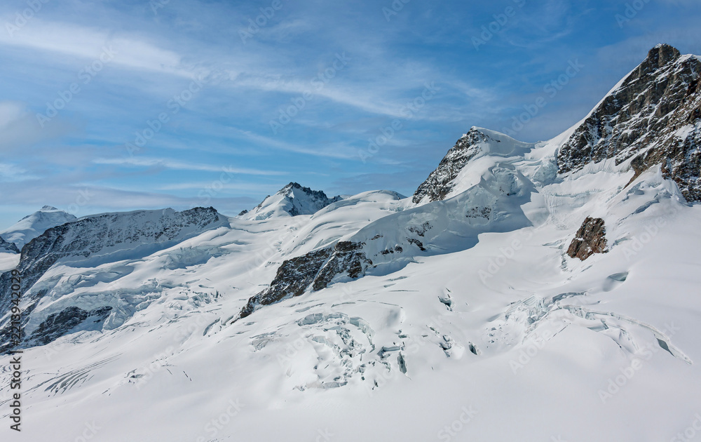Obraz premium Hochalpine Schneelandschaft am Jungfraujoch, Schweiz