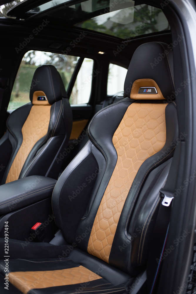 Naklejka premium BMW X3 M Competition Luxury SUV Interior Front Leather Sport Seats