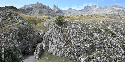 Les Pyrénées depuis le col d'Aubisque