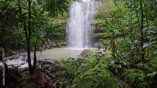 Caminata por pequeñas cascadas en Panama 