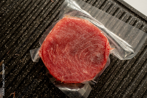 vacuum packed fresh tuna 