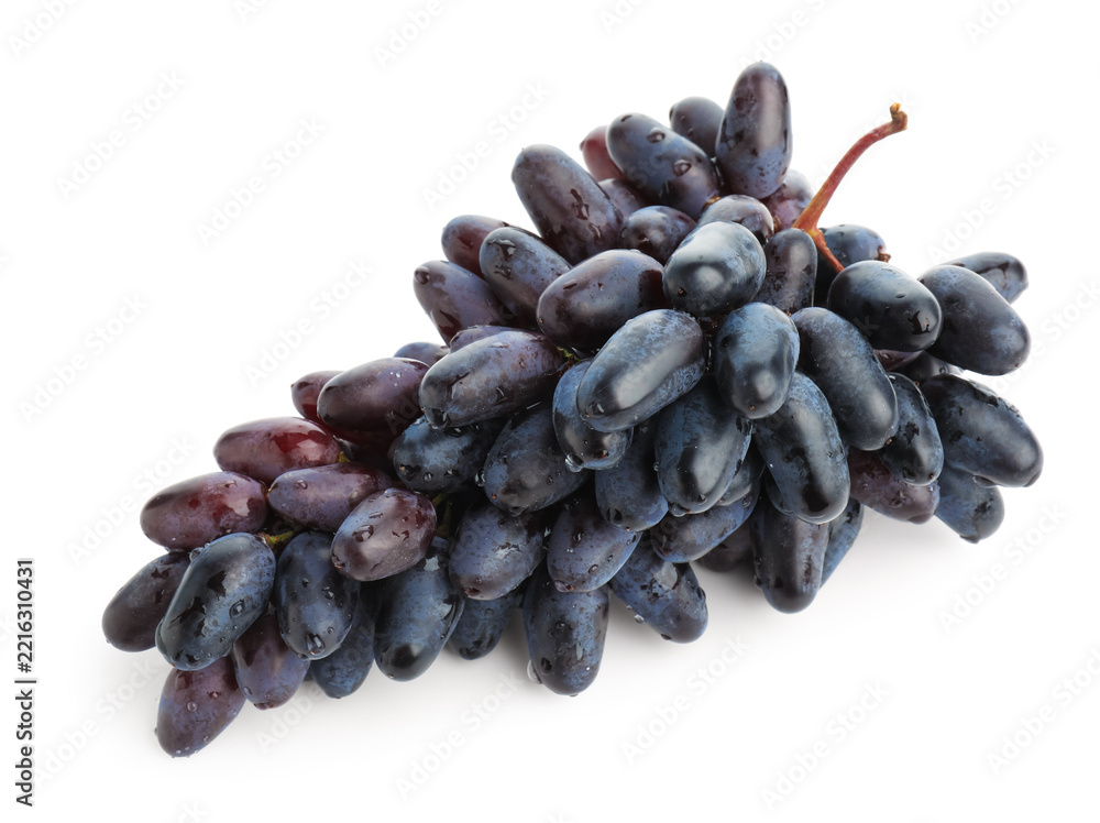 Naklejka premium Bunch of fresh ripe grapes isolated on white