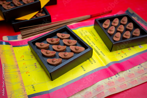 sacrificial offerings, Taiwanese temple, three sacrifices, Ang Ku Kueh, incense burner