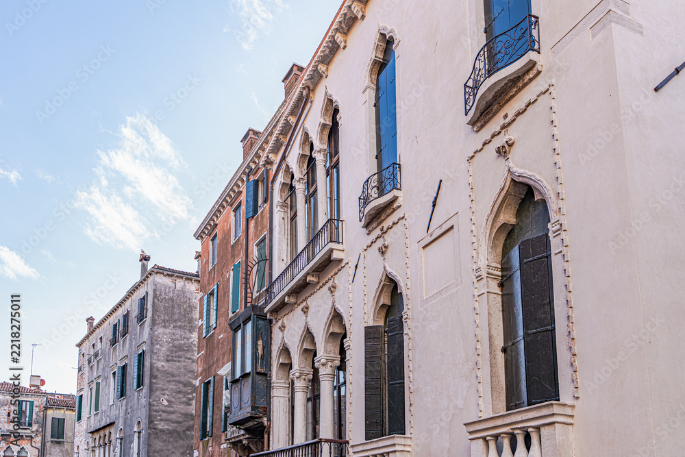 Fototapeta premium Beautiful architecture of narrow streets of Venice city
