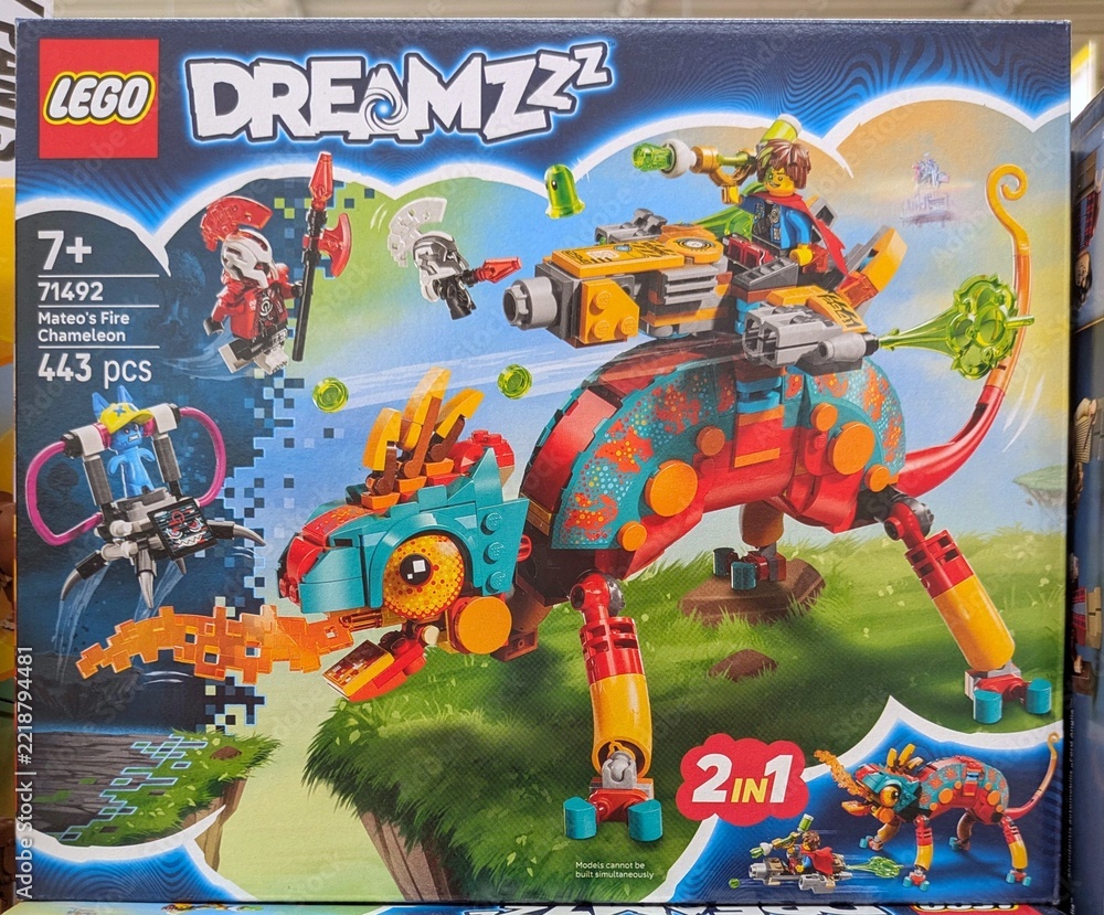 Naklejka premium Caja de construcción de Lego DREAMZzz, Mateo's Fire Chameleon, en una tienda Carrefour, Madrid, España, 4 de julio de 2026