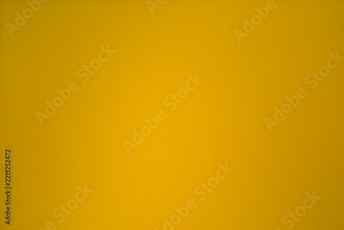 Gelber Hintergrund als ocker oder zitrone