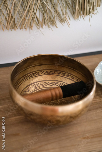 metal singning bowl