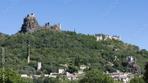 Château et village de Rochemaure