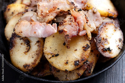 rustic skillet potatoes with bacon