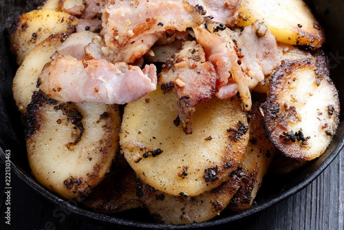 rustic skillet potatoes with bacon