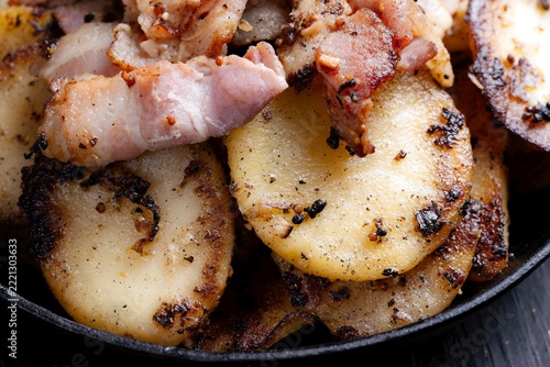 rustic skillet potatoes with bacon