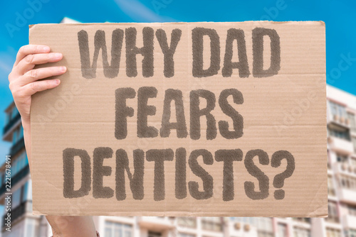 Obraz na plátně "Why dad fears dentists?" Adult children ask why their father avoids dental care so stubbornly