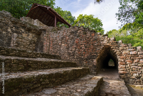 Details of the pyramid called The Church (La Iglesia)