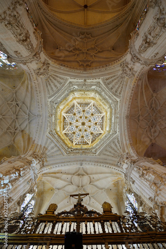 UNESCO Weltkulturerbe Kathedrale Santa Maria in Burgos, hier die Vierung des Mittelschiffes
