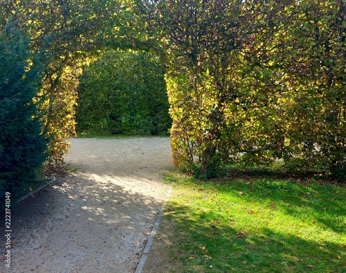 Veitshöchheim, Schlossgarten, Heckentor, Sonnenstrahl