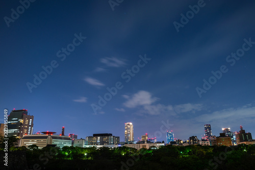 大阪の街並み夜景_大阪府大阪市中央区大阪城公園からの眺め