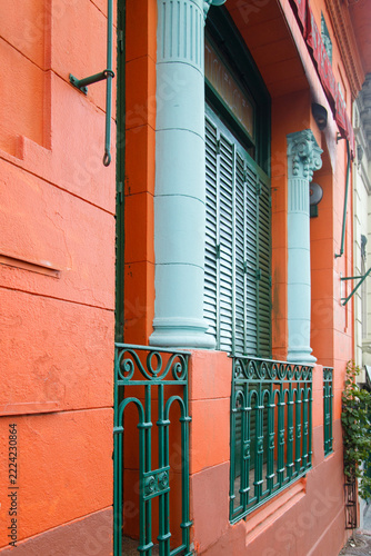 red and green windows